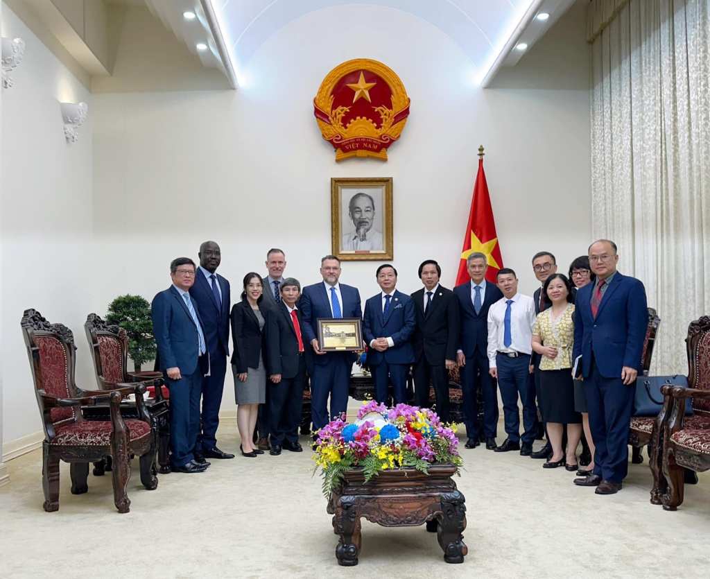 Phó thủ tướng Trần Hồng Hà tiếp đón Liên đoàn Vật lý trị liệu thế giới và Hội vật lý trị liệu Việt&nbsp;Nam